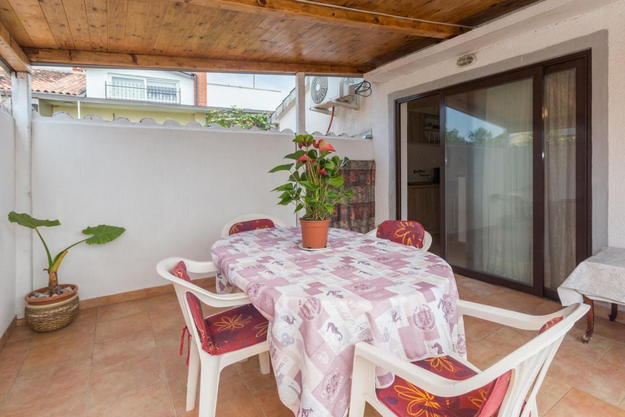 Apartman Ana Пореч Экстерьер фото