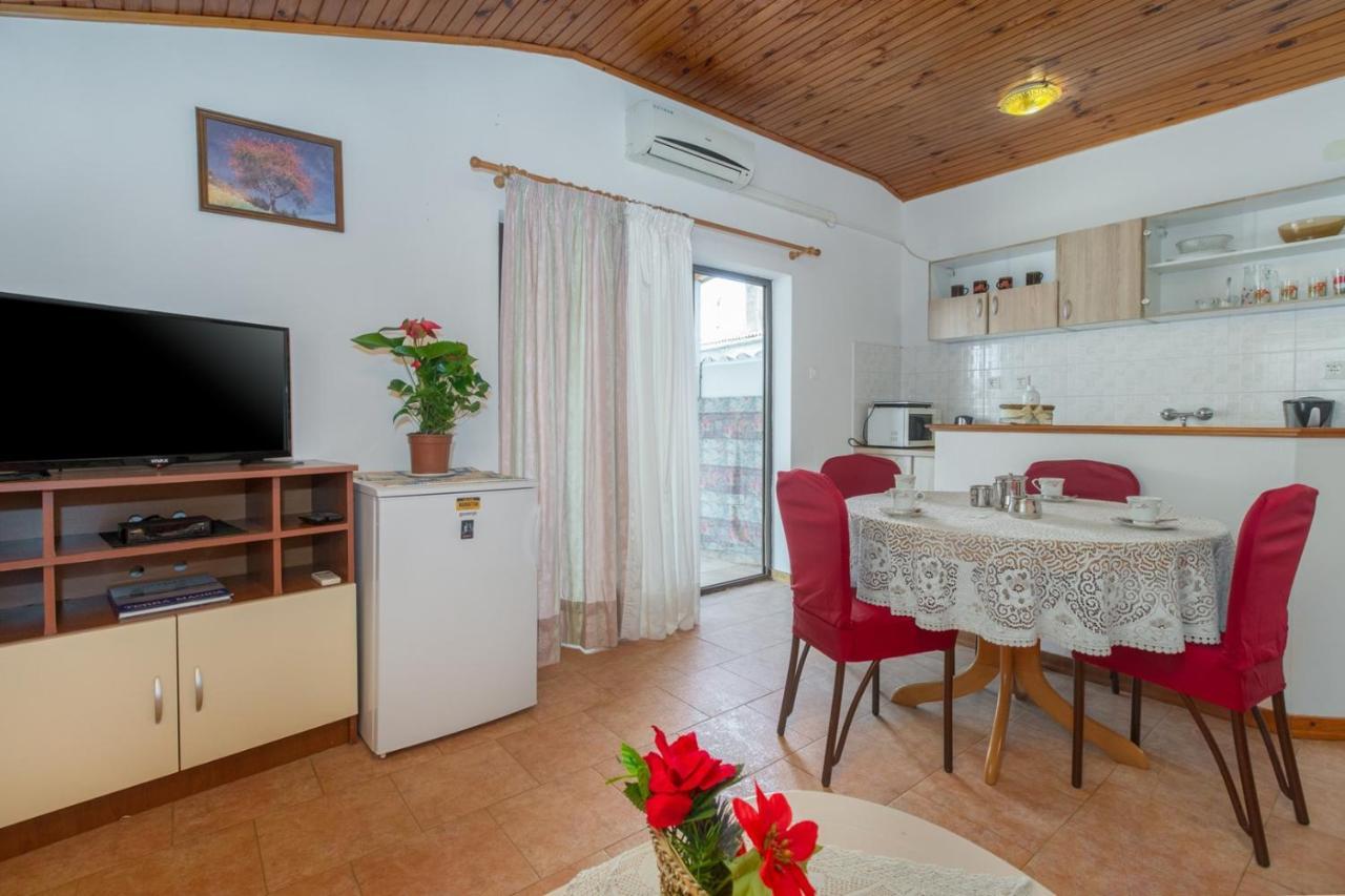 Apartman Ana Пореч Экстерьер фото